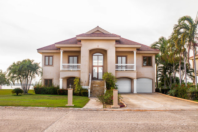 Exclusive Lagoon Home in the Residences